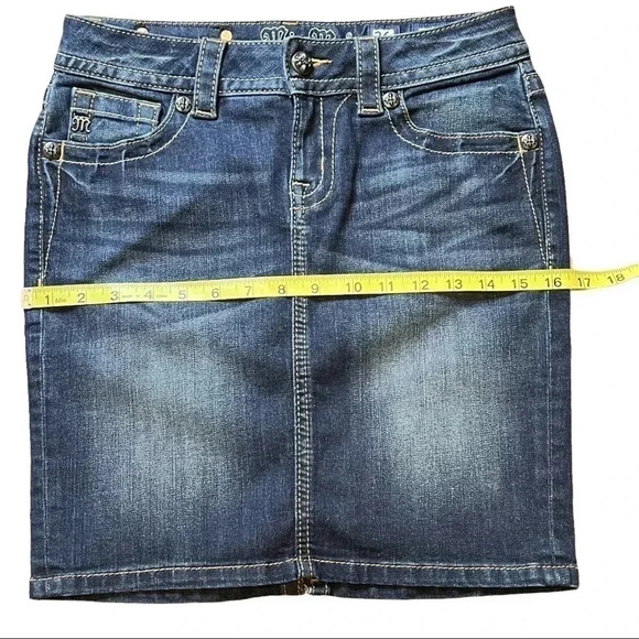WOMENS’S MISS ME DARK WASH DENIM SKIRT• SIZE 26/US 4•PREOWNED GREAT CONDITION• - Picture 5 of 8
